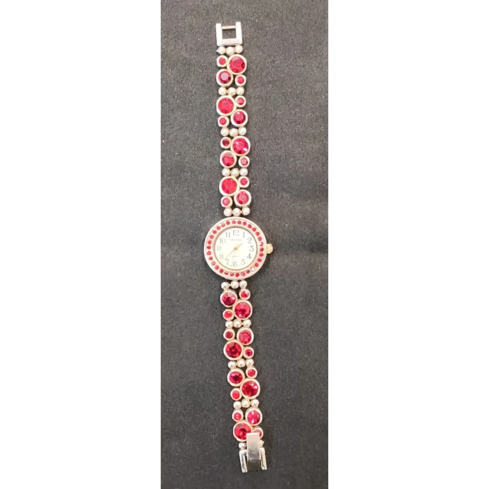 Vintage Geneva Watch Women's Round Silver Tone Red Crystals Inset MOP #W5156
